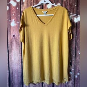 Orvis Women's Yellow V-Neck Short Sleeve Top